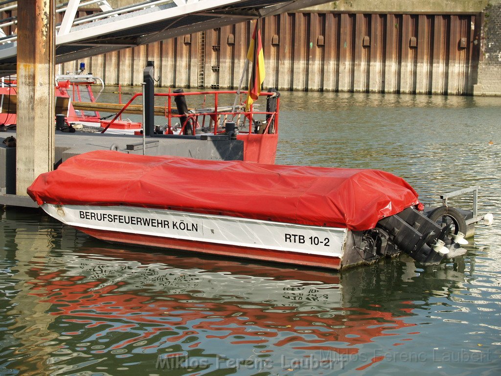 Rettungsboot 10-2  P001.JPG